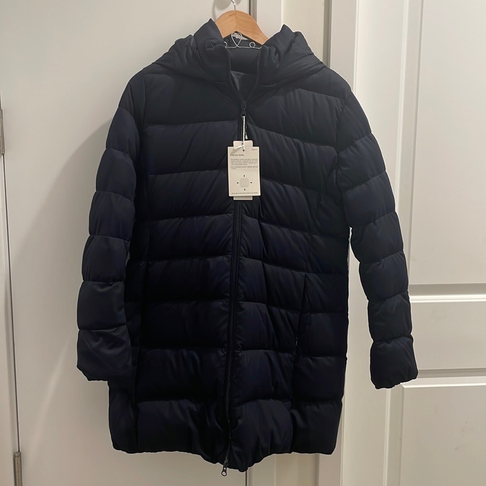 Uniqlo XL women a stretch down coat